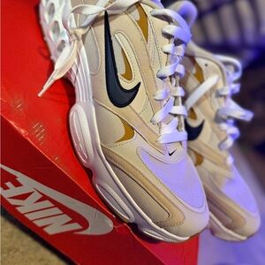 Nike men’s zoom air fire size 12